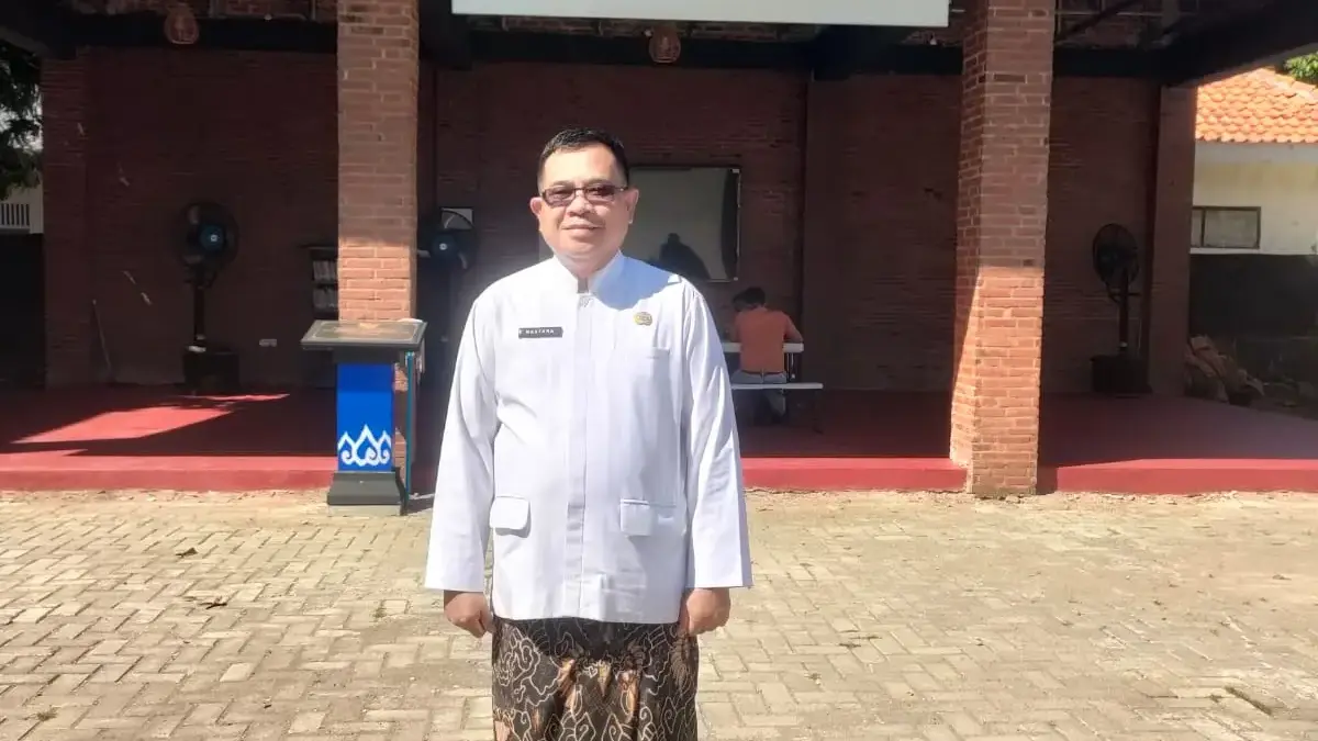Kepala DISPUSIP Kota Cirebon H. Mastara, SP., M.Si