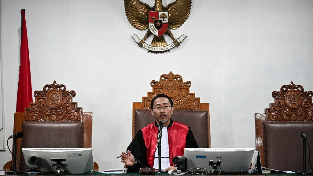 Sidang Praperadilan Roy Suryo: 3 Saksi dan 4 Bukti Video Penangkapan Hakim tunggal I Ketut Darpawan memimpin sidang perdana praperadilan atas penangkapan terdakwa kasus dugaan fit
