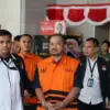 Bupati Pemalang, Anom Widiyantoro, dan tiga orang lainnya resmi jadi tahanan KPK, Kamis (30/7/2026). Dok Humas