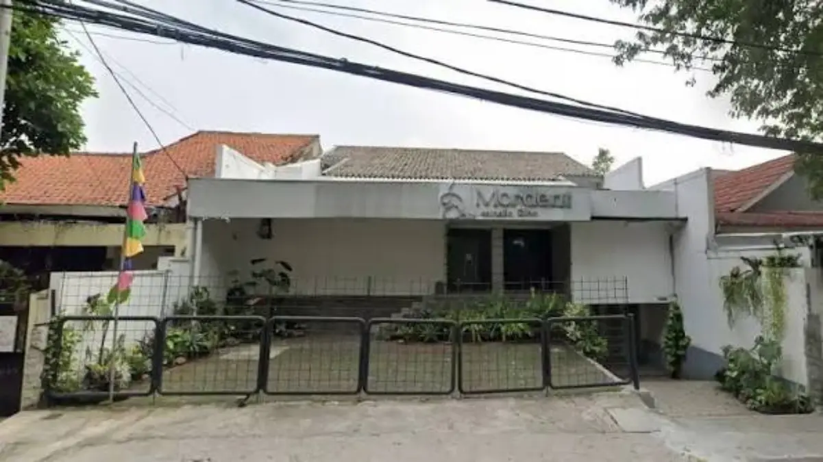 Polisi Periksa Riwayat Chat Ponsel Sutrimo yang Tewas di Klinik Kecantikan Mordent Puslabfor Polri menggelar olah tempat kejadian perkara (TKP) di Klinik Mordent, kawasan Kebayoran Baru, Jakart