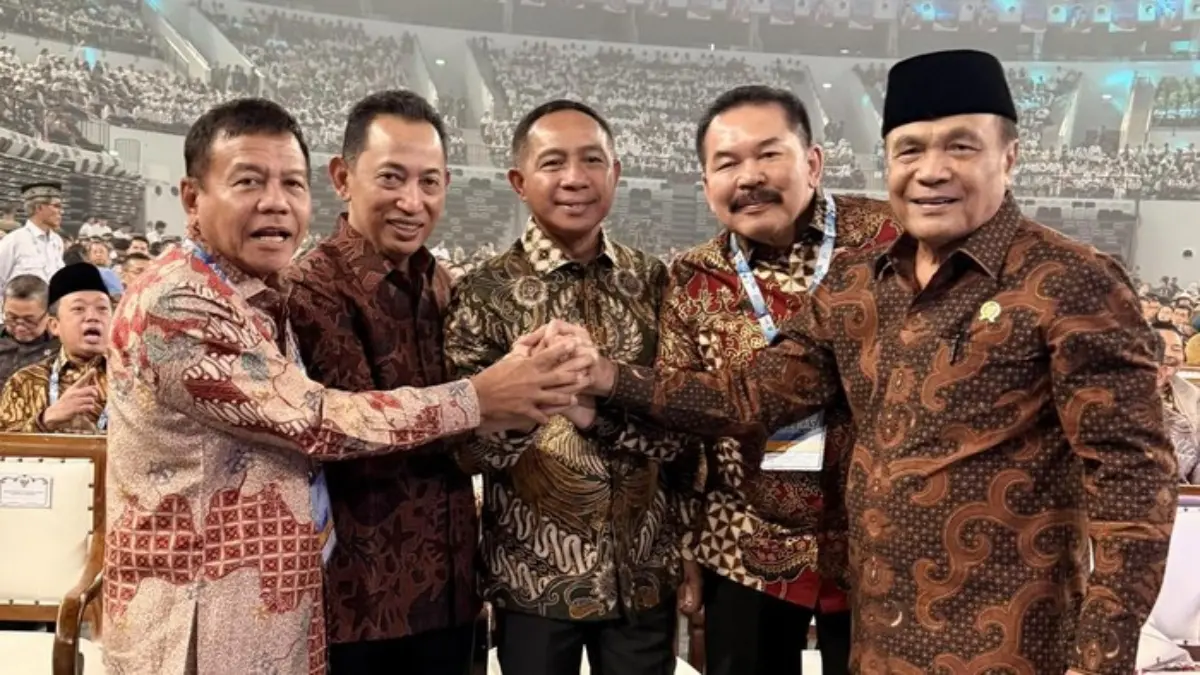 Kapolri Jenderal Listyo Sigit Prabowo, Panglima TNI Jenderal Agus Subiyanto, Jaksa Agung ST Burhanuddin, Mente