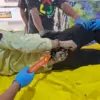 Mayat pria dengan tangan terborgol yang ditemukan tenggelam di kawasan Tanggul Kayat, Desa Kembang Kuning, Kec