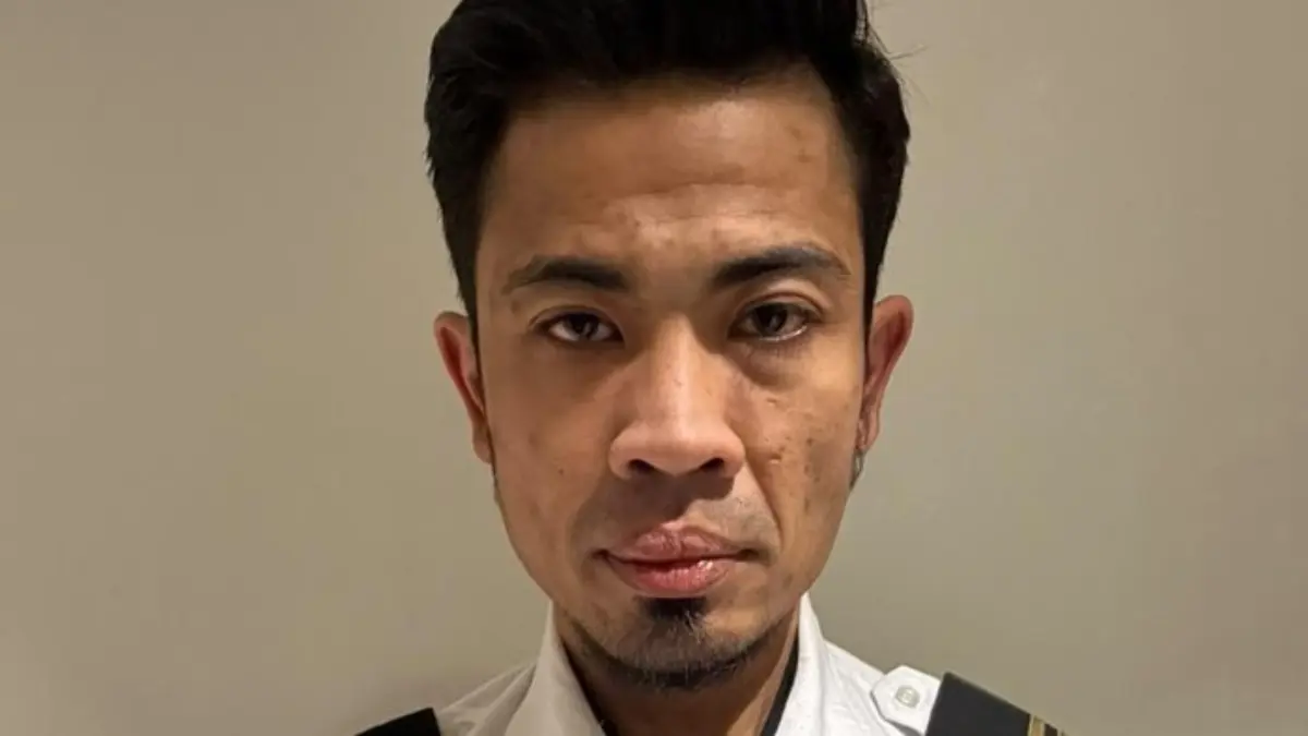 Pilot Asing Asal Malaysia Diduga Selundupkan 26 Kg Ekstasi di Bandara Soetta, Begini Kronologinya Pilot asing, Mohd Saufi bin Othman ditetapkan sebagai tersangka atas penyelundupan 26 kilogram ekstasi di Band