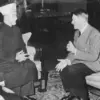 Syaikh Muhammad Amin Al Husaini saat bertemu dengan Adolf Hitler pada 28 November 1941.(Wikimedia Commons)