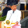 Gubernur Jawa Barat, Dedi Mulyadi, memberikan pidato pada HUT ke-81 RI di Halaman Gedung Sate, Jalan Diponegor