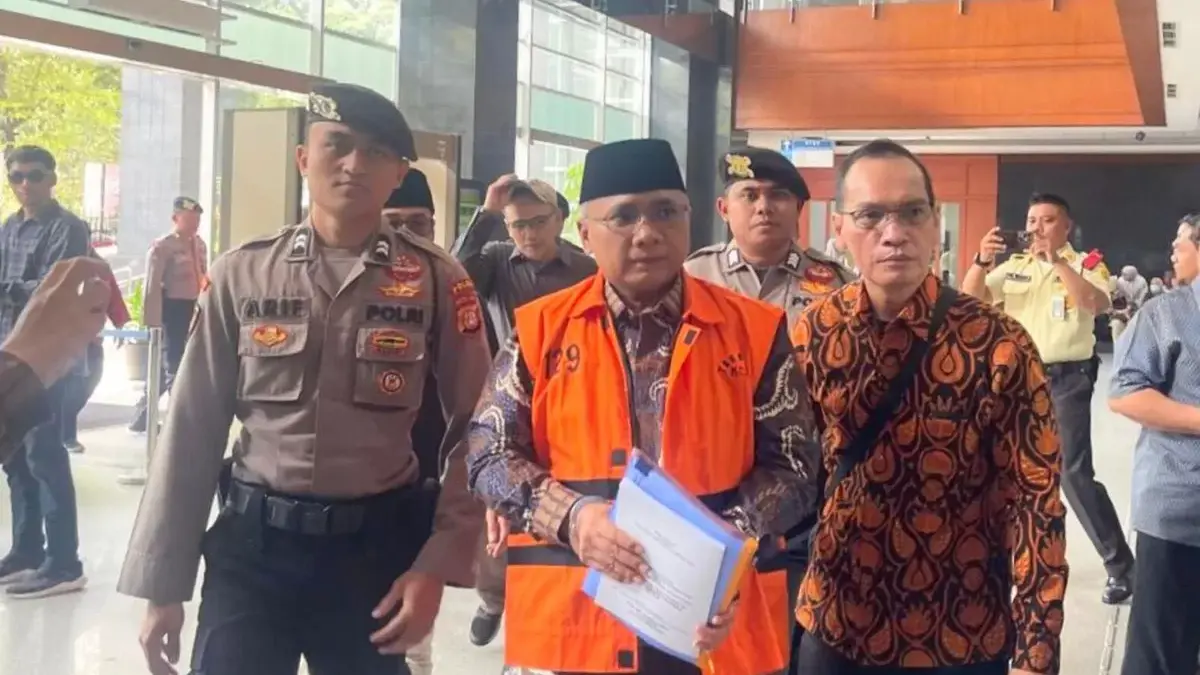 Mantan Menteri Agama Yaqut Cholil Qoumas (Gus Yaqut) tiba di Pengadilan Tipikor PN Jakarta Pusat untuk menjala