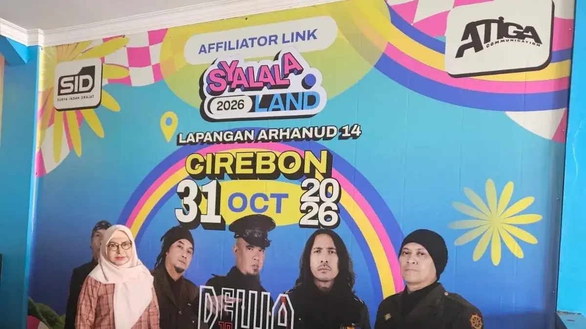 SID (Surya Indah Derajat), Hj. Tati