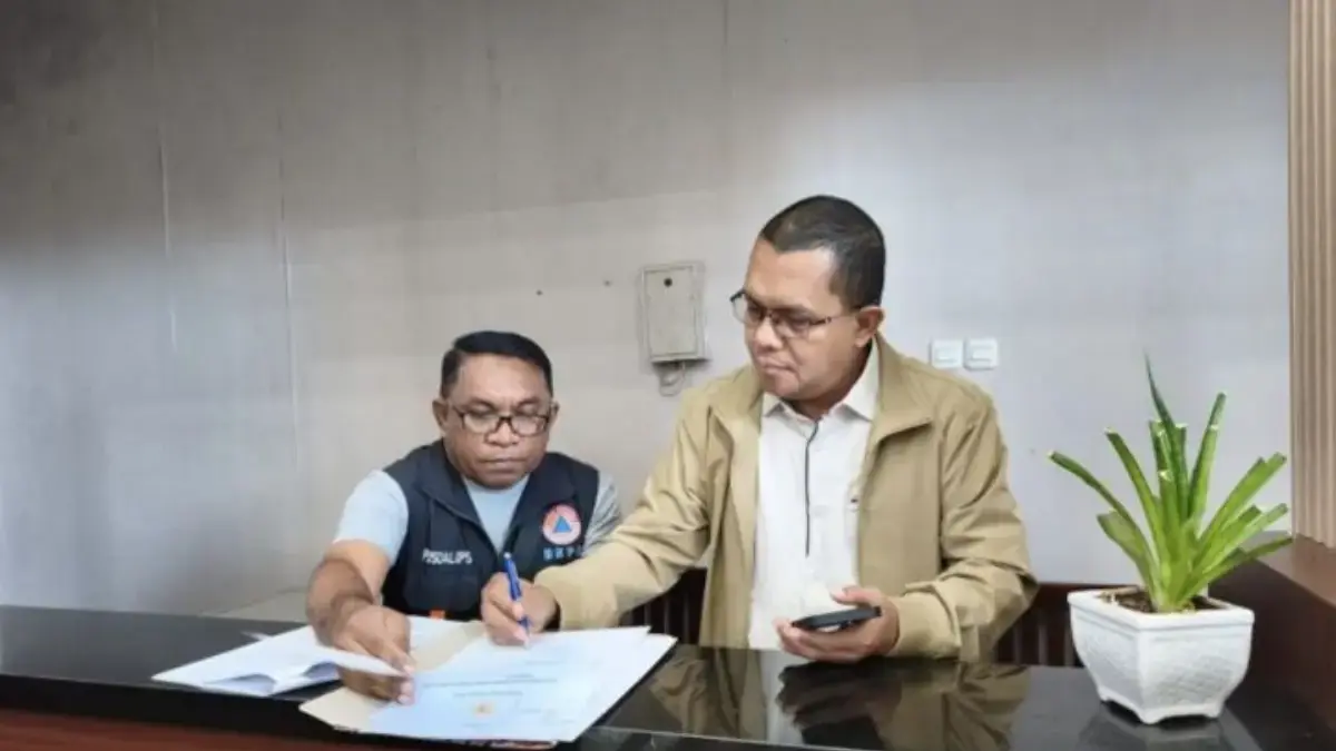Gubernur NTT Melki Laka Lena menandatangani Keputusan Gubernur tentang penetapan status tanggap darurat bencan