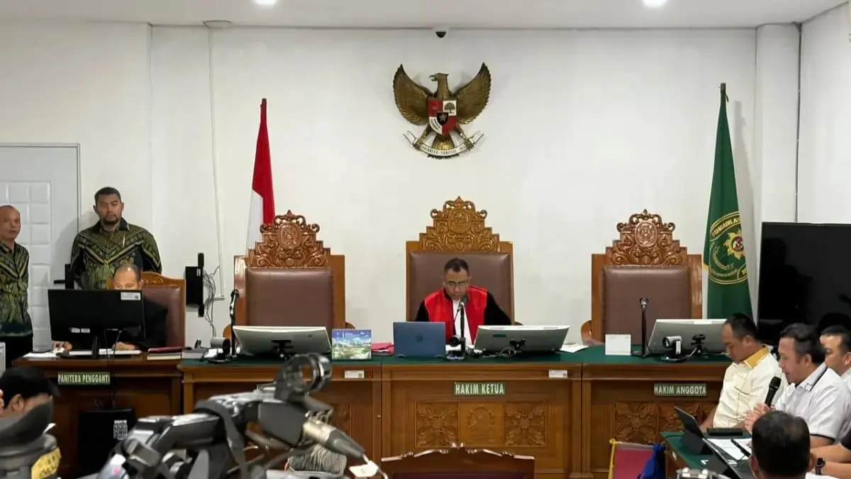Fakta Sidang Terungkap: Tan Kian Diduga Setor Duit Rp40 Miliar ke Eks Jampidsus Febrie Adriansyah Hakim tunggal Richard Edwin Basoeki memimpin jalannya sidang putusan gugatan praperadilan berkaitan dengan pen