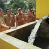 Gubernur Jawa Tengah Ahmad Luthfi meninjau langsung penerapan PATS di Desa Tengengwetan, Kabupaten Pekalongan,