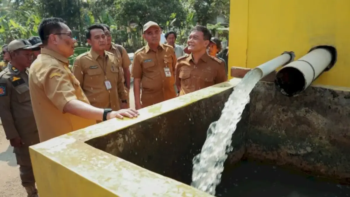 Gubernur Jawa Tengah Ahmad Luthfi meninjau langsung penerapan PATS di Desa Tengengwetan, Kabupaten Pekalongan,