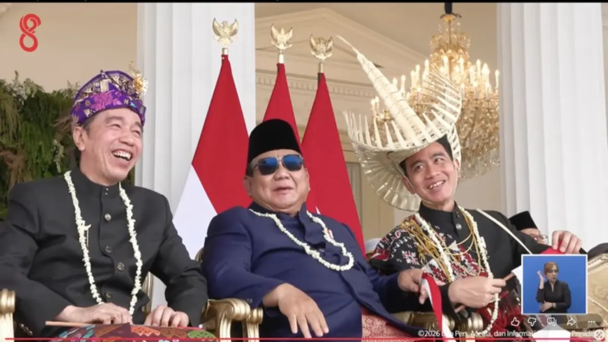 HUT ke-81 RI: Saat Prabowo Diapit Jokowi dan Gibran di Istana Prabowo-Gibran-Jokowi di Upacara HUT ke-81 RI: (tangkapan layar YouTube Setpres)