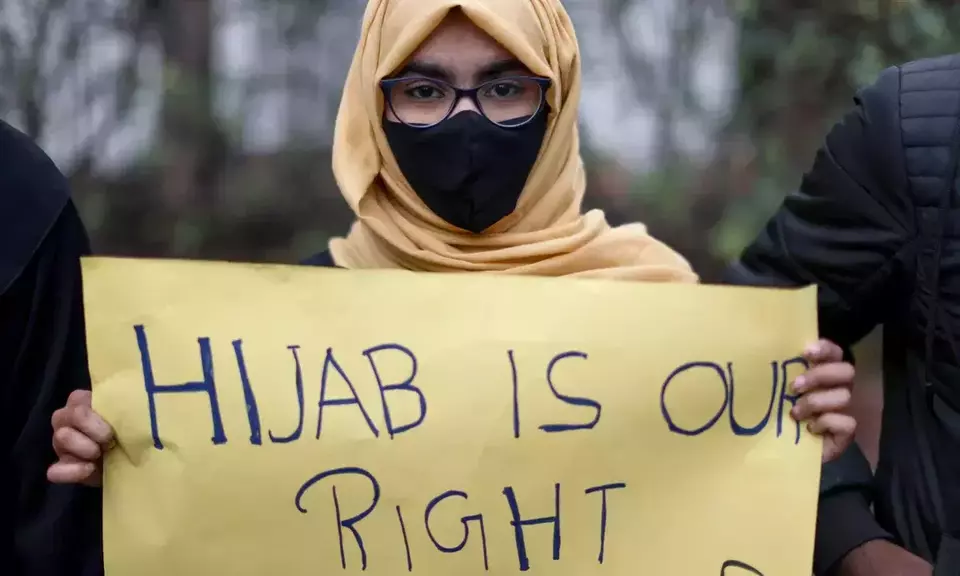 Austria melarang siswi di bawah 14 tahun memakai jilbab di sekolah, memicu kontroversi soal hak beragama dan k