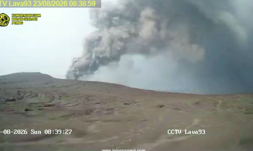Gunung Anak Krakatau Kembali Erupsi Siang Ini Terekam Selama 17 Detik Gunung Anak Krakatau di Selat Sunda kembali mengalami erupsi.