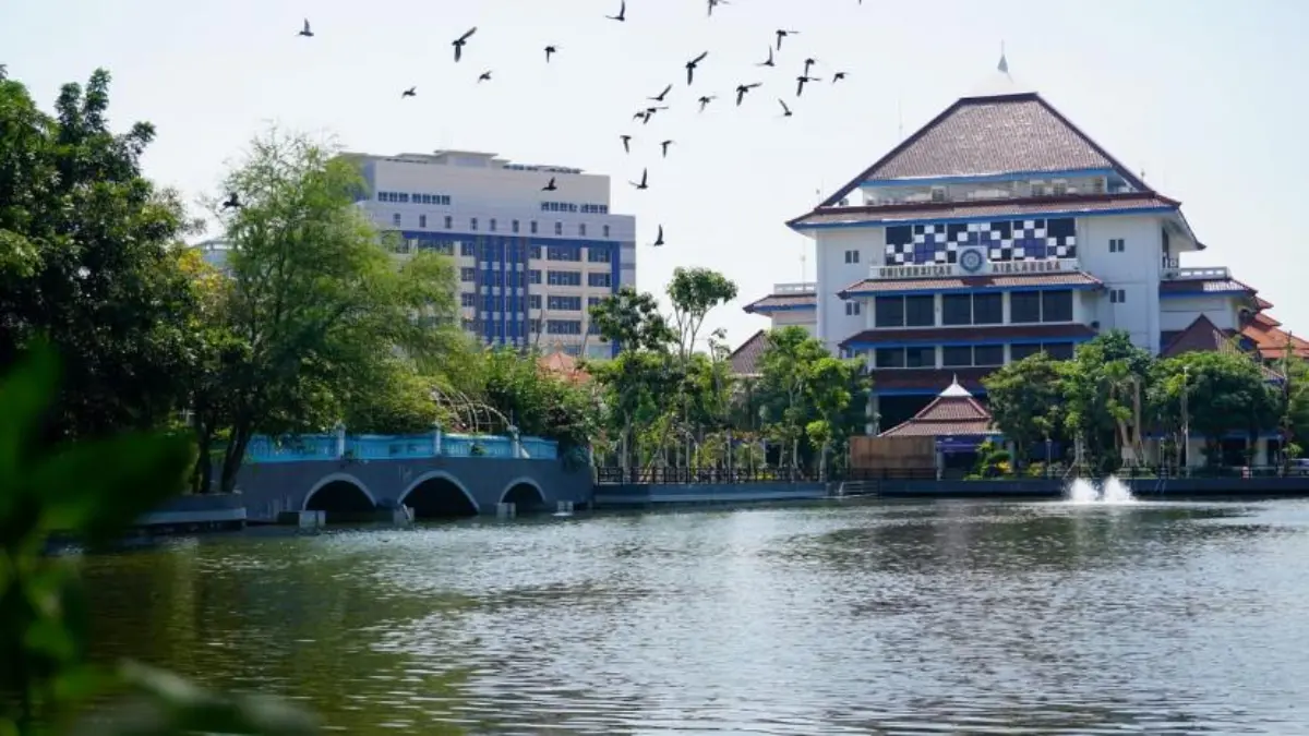 Universitas Airlangga.