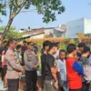 Suasana pemakaman korban penusukan oleh seorang pria di Desa Sutawinangun, Kecamatan Kedawung, Kabupaten Cireb