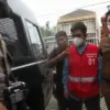 Terdakwa kasus dugaan pencabulan terhadap santriwati Moch Subechi Azal Tsani (MSAT) (kedua kanan) keluar dari