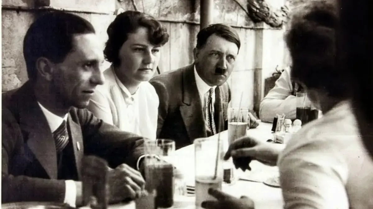 Arsip Lama Jerman Ungkap Fakta Baru Misteri Kematian Keponakan Adolf Hitler, Runtuhkan Alibi Sang Diktator Temuan arsip baru di Muenchen mengungkap kronologi kematian Geli Raubal pada 1931. Dokumen ini mempertanyakan