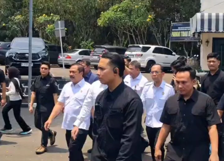 Menteri Imipas Agus Andrianto Sidak Lapas Cibinong, Turun Tangan Usut Isu 'Klaster Mewah' Menteri Imigrasi dan Pemasyarakatan (Imipas) Agus Andrianto melakukan inspeksi mendadak (sidak) di Lapas Kelas