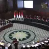 Suasana Sidang pemeriksaan Pendahuluan permohonan Perselisihan Hasil Pemilihan Umum, Senin (21/09) di Ruang Si