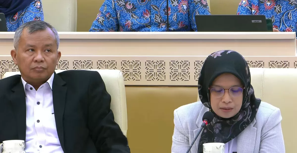 Anggota Ombudsman Fikri Yasin dan Syafrida R. Rasahan saat rapat dengan Komisi II DPR RI. (Youtube TV Parlemen