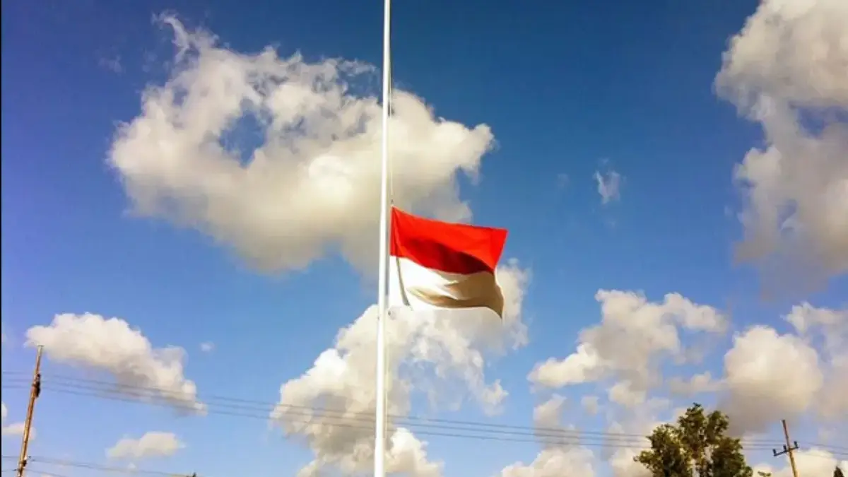 Ilustrasi. Bendera setengah tiang.