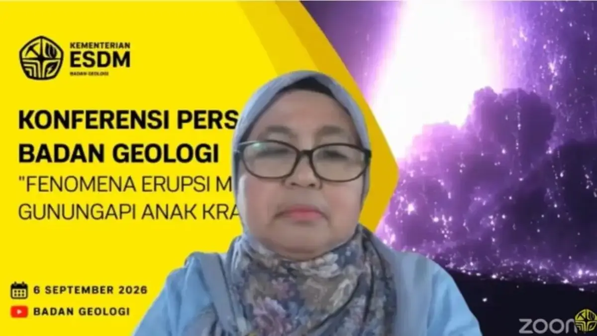 Badan Geologi Kementerian ESDM Pastikan Suara Dentuman hingga Getaran Terjadi di Jabar dari Erupsi GAK Kepala Badan Geologi Kementerian ESDM, Lana Saria, konferensi pers secara daring, Minggu (6/9/2026). (Foto: Yo