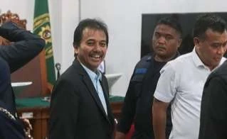 Roy Suryo akan menjalani sidang perdana pembacaan surat dakwaan oleh jaksa penuntut umum (JPU) terkait kasus d