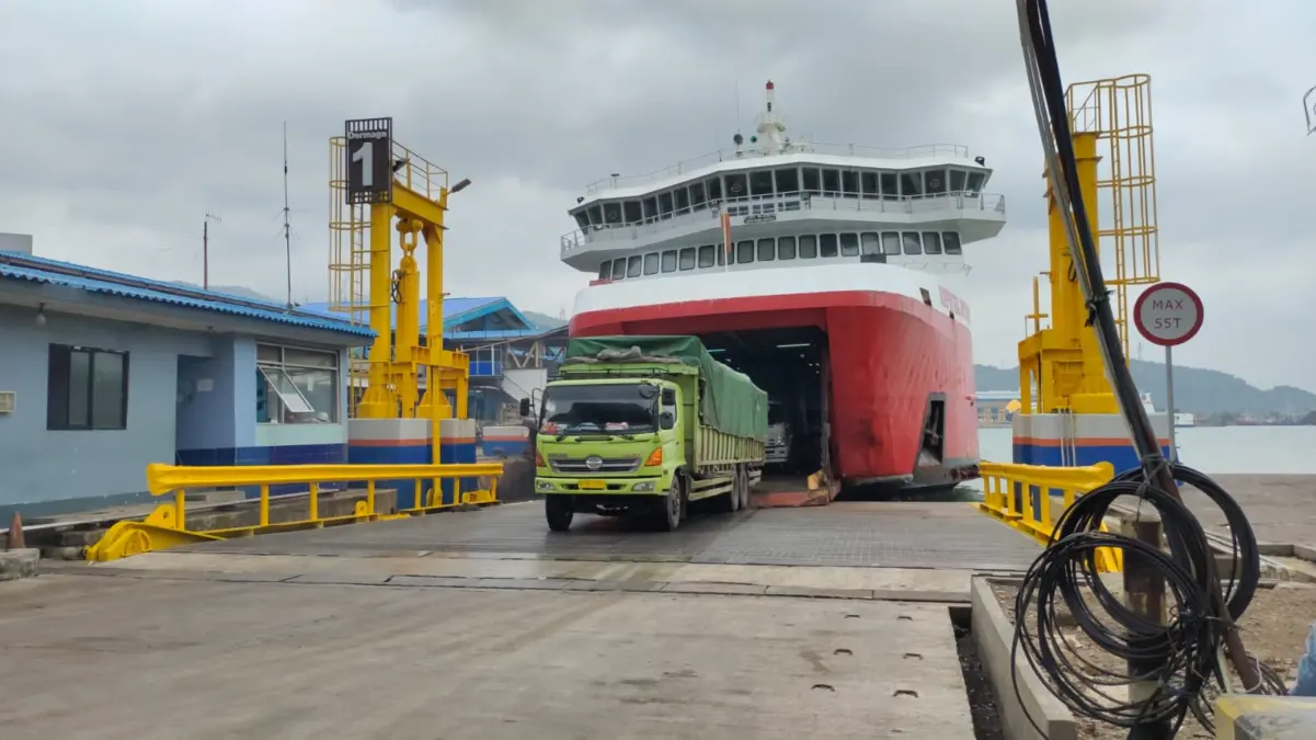 Kemenhub: Truk ODOL Dilarang Beli Tiket Kapal Penyeberangan Via Aplikasi Ferizy