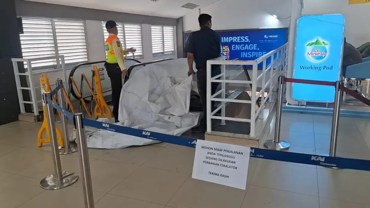 Eskalator Stasiun Duri Bergerak Berbalik Arah: 12 Penumpang Terluka, KAI Commuter Lakukan Perbaikan